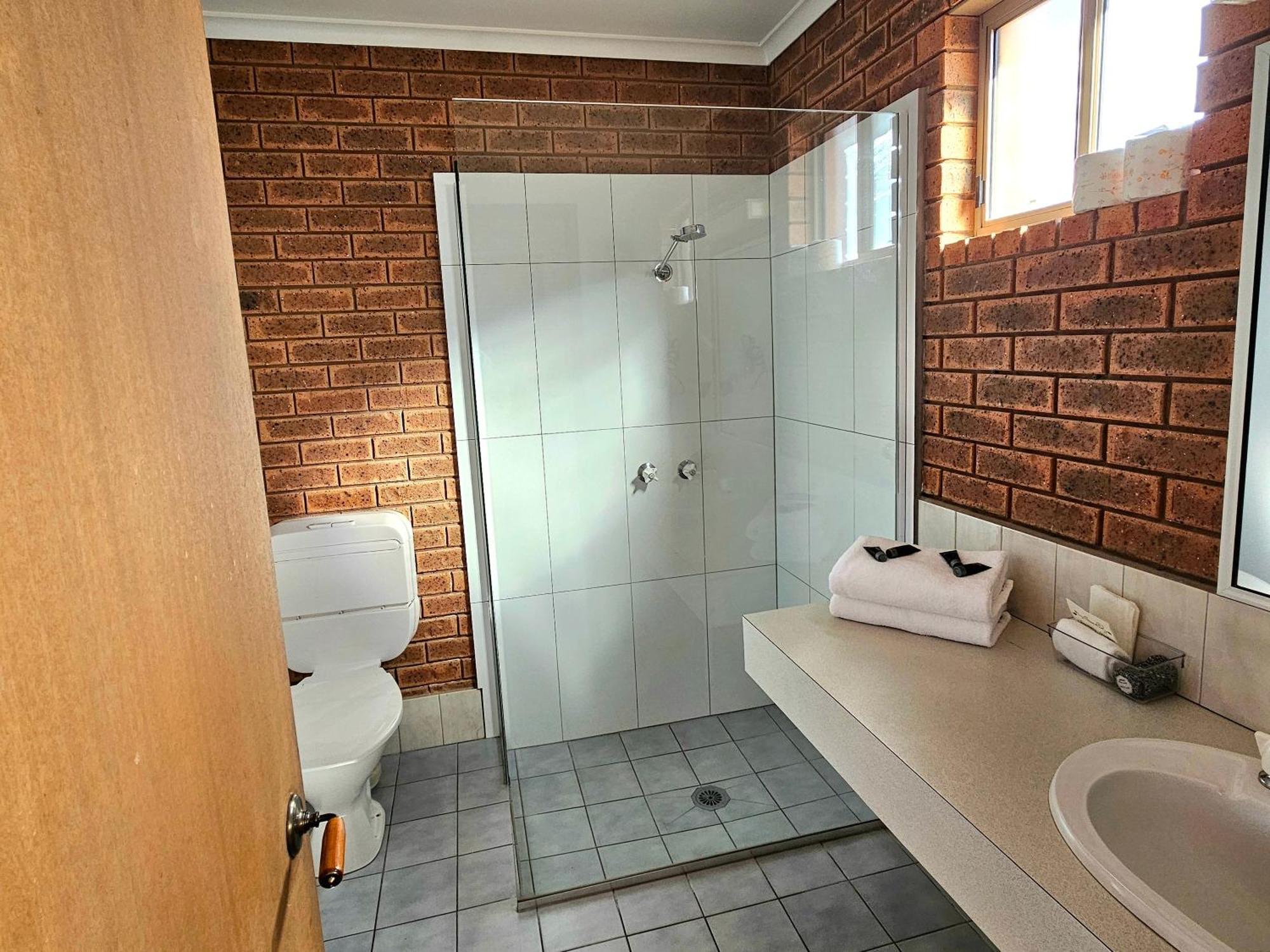 Bridge Motor Inn Тоукъмуол Екстериор снимка