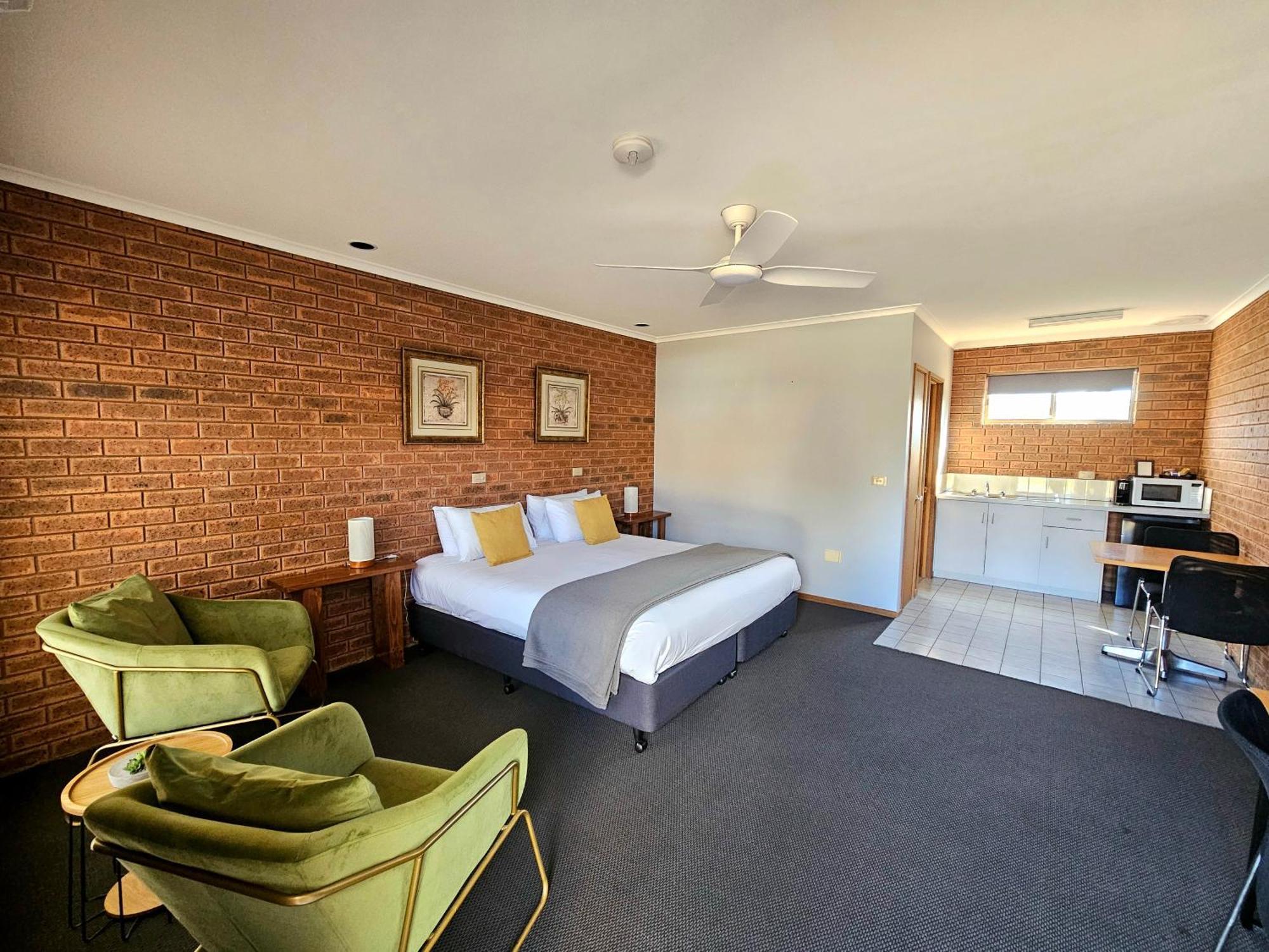 Bridge Motor Inn Тоукъмуол Екстериор снимка