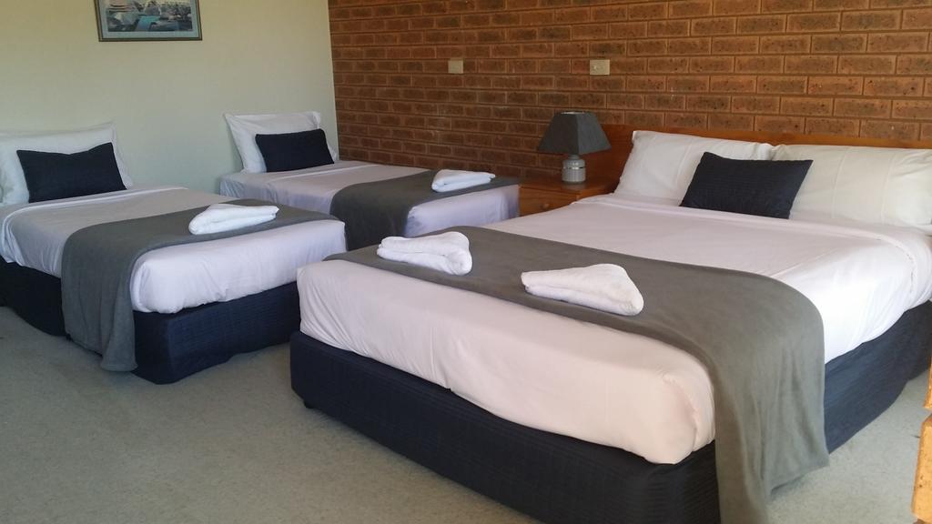Bridge Motor Inn Тоукъмуол Екстериор снимка