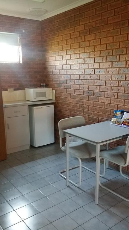 Bridge Motor Inn Тоукъмуол Екстериор снимка