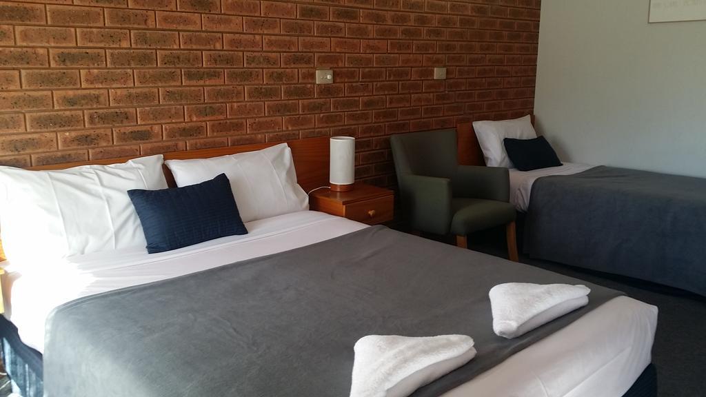 Bridge Motor Inn Тоукъмуол Екстериор снимка