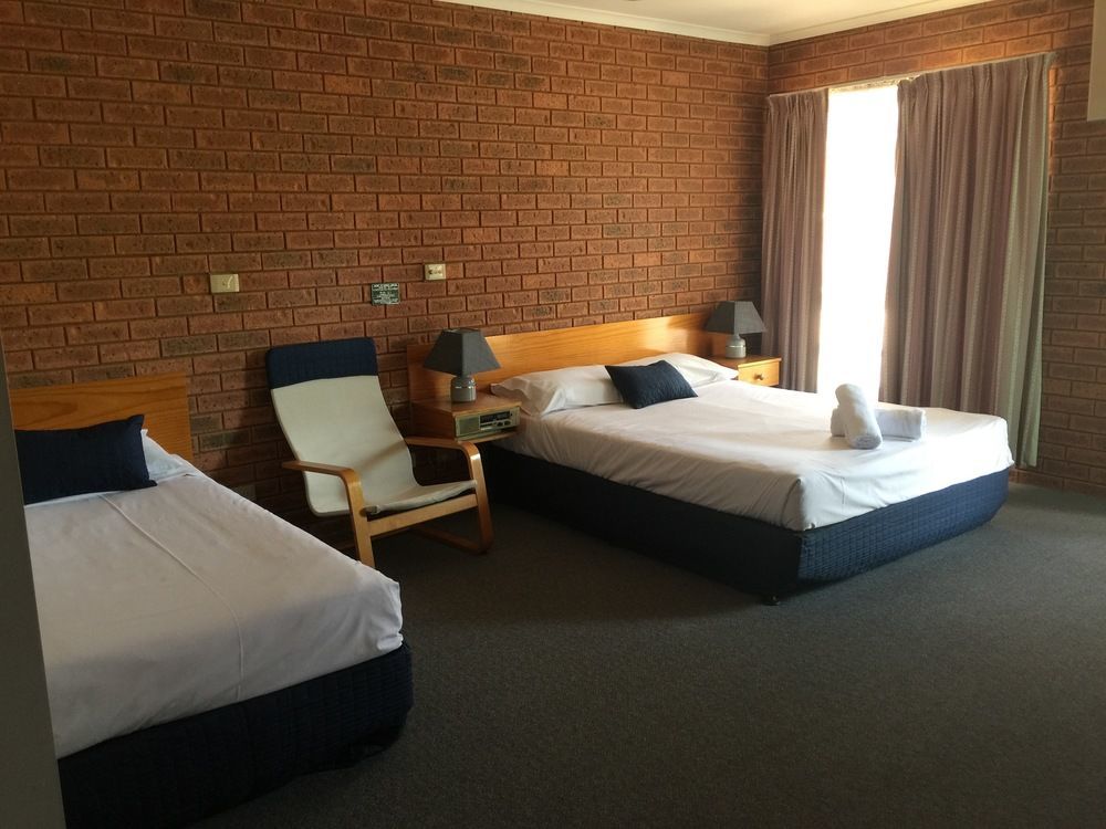 Bridge Motor Inn Тоукъмуол Екстериор снимка