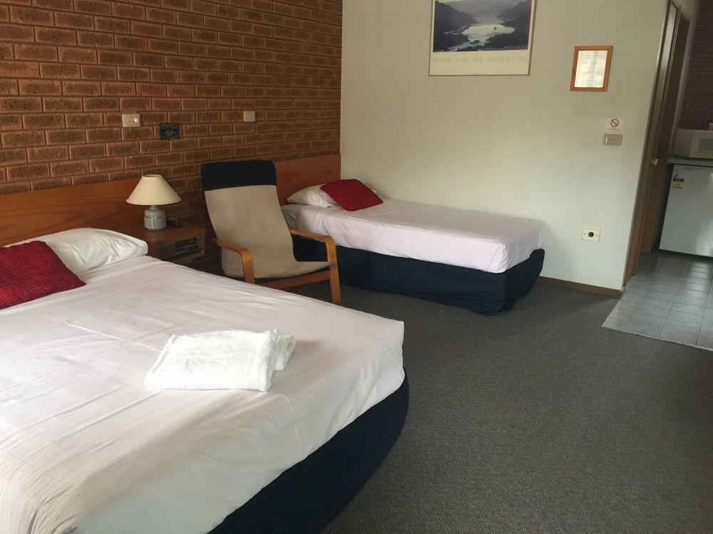 Bridge Motor Inn Тоукъмуол Екстериор снимка