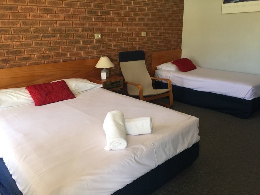 Bridge Motor Inn Тоукъмуол Екстериор снимка