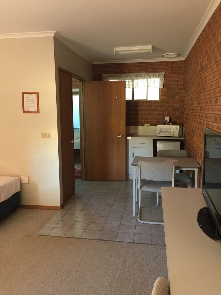 Bridge Motor Inn Тоукъмуол Екстериор снимка
