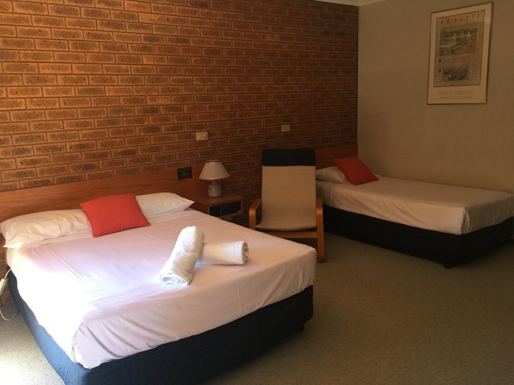 Bridge Motor Inn Тоукъмуол Екстериор снимка