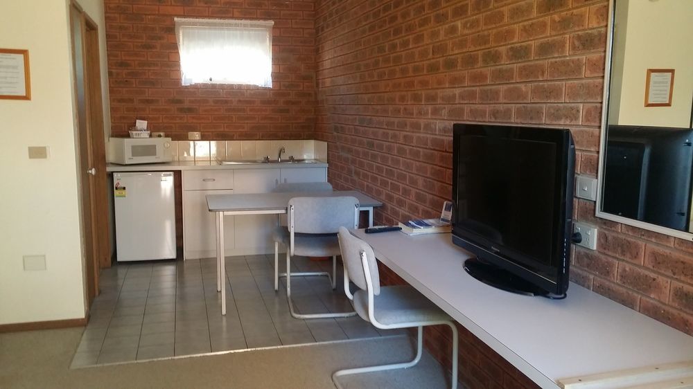 Bridge Motor Inn Тоукъмуол Екстериор снимка